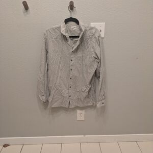 Men's Patterned Gray Button-Down Shirt